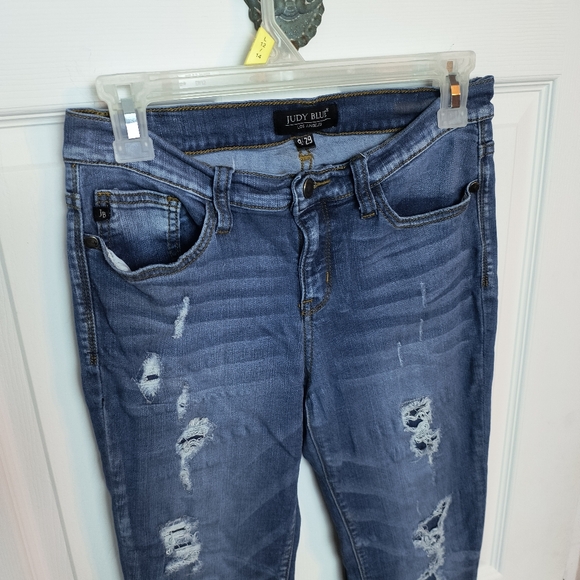 Judy Blue Size 9/29 Skinny Jeans Patched Ripped Holes Stretch Raw Hem JB8240MD - Picture 3 of 9